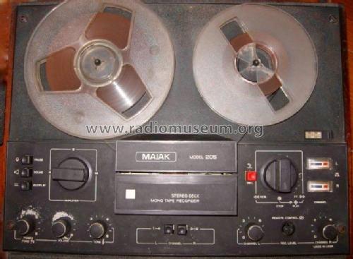 Majak Stereo - Маяк 205; Kiev Radio Works, (ID = 1992678) R-Player