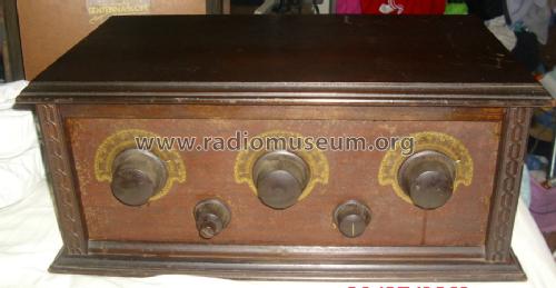 Model D; King Manufacturing (ID = 1196897) Radio