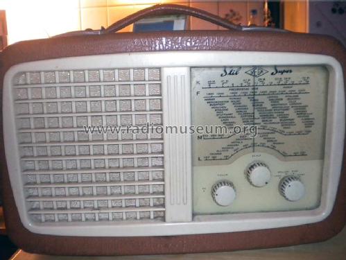 Stil VEGA Super 402AW; Vega brand, (ID = 1005155) Radio