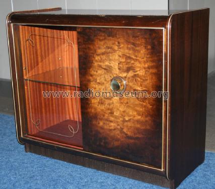 Vitrine V328; Kuba Kuba-Imperial, (ID = 915634) Ton-Bild