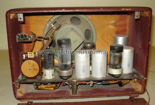 L-102; Kungs Brand; (ID = 2754341) Radio