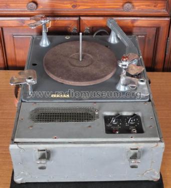 Military Turntable SRC-1; L. M. Sandwick (ID = 2350969) R-Player
