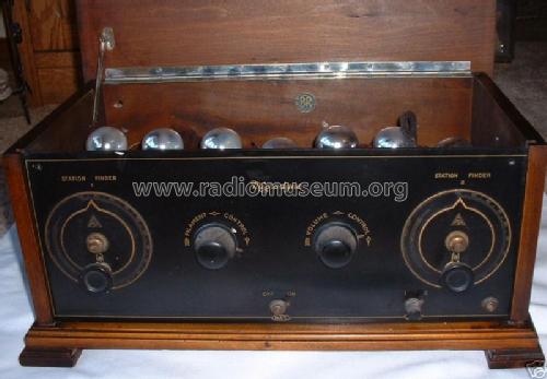 550EM Microdyne; Lakeside Supply (ID = 175344) Radio