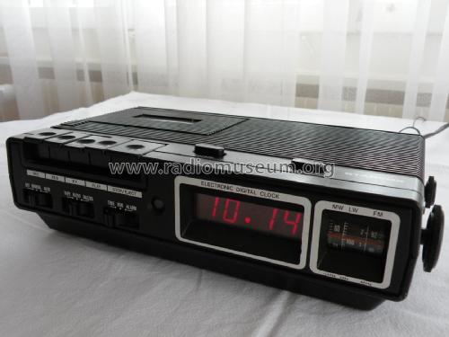 Starvox LCD Clock Radio Cassette SV 333; Lee Wah Electronics (ID = 2230521) Radio