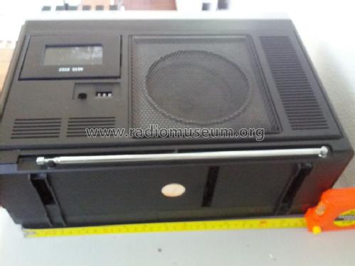 5' Color TV Radio Cassette Tape Recorder T-055; Lloytron, Hong Kong (ID = 1700581) TV-Radio