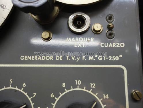 Generador TV y FM GT-250-A; LME Laboratorio de (ID = 1606853) Equipment
