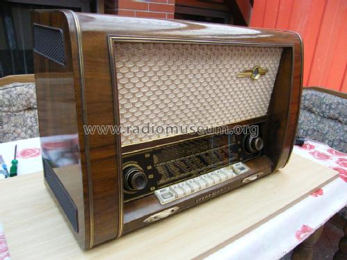 Venus Plastik 821W; Loewe-Opta; (ID = 1675606) Radio