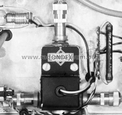 RF coaxial relay ; Londex Ltd.; London (ID = 2323773) Divers