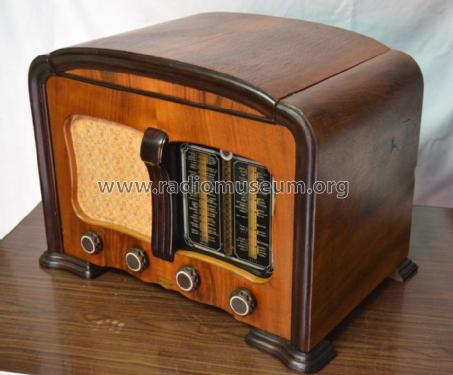 746; Luscinie Radio; ¿ (ID = 1835728) Radio