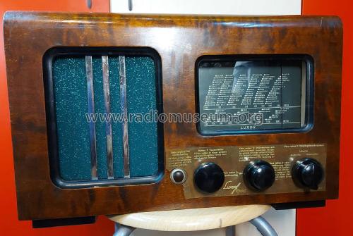 724 B; Luxor Radio AB; (ID = 3011387) Radio
