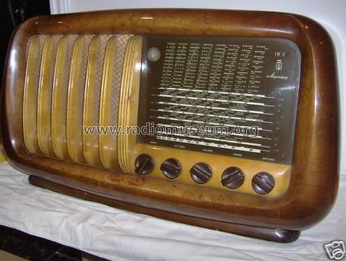 FM3; Magnadyne Radio; (ID = 697969) Radio