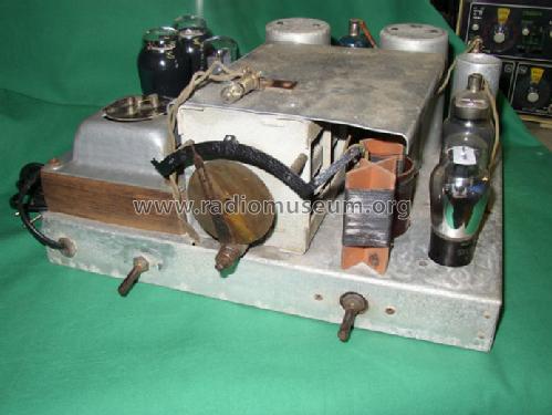M80; Magnadyne Radio; (ID = 752427) Radio