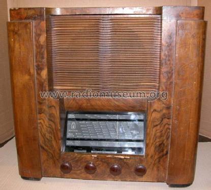 SV10; Magnadyne Radio; (ID = 324076) Radio
