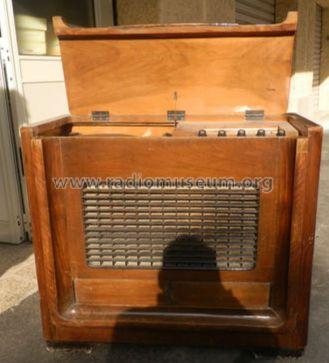SV167; Magnadyne Radio; (ID = 1356489) Radio