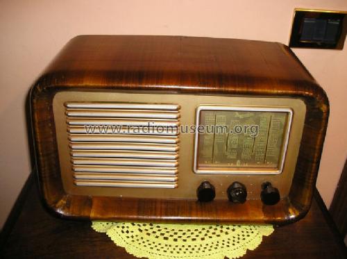 SV18; Magnadyne Radio; (ID = 101798) Radio