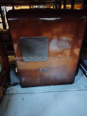 TV 675; Magnadyne Radio; (ID = 3131032) Television