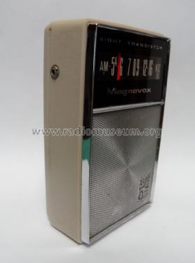 Eight Transistor 2-AM-81; Magnavox Co., (ID = 2313658) Radio