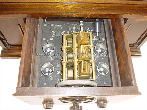 Single Dial 10 Ch= D; Magnavox Co., (ID = 288637) Radio