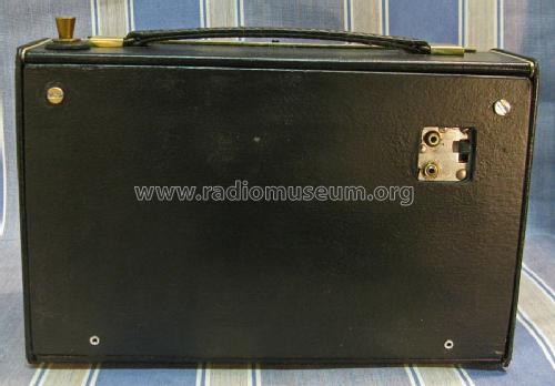 AW-100 ; Magnavox Co., (ID = 1215400) Radio