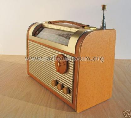 AW-100 ; Magnavox Co., (ID = 339201) Radio