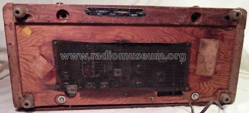 FM13 Ch= CR-702A; Magnavox Co., (ID = 1813191) Radio