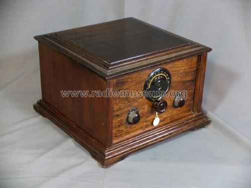 Junior Single Dial J ; Magnavox Co., (ID = 2105694) Radio