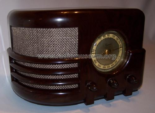 651 Triple Fin; Majestic Radio & (ID = 1449499) Radio