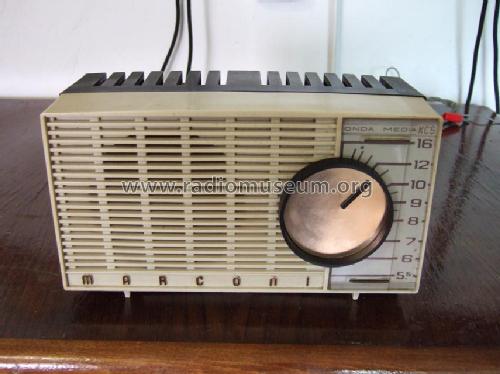 UM-310; Marconi Española S.A (ID = 439801) Radio
