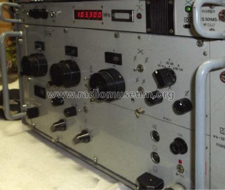 Communication Receiver VU-32; Mechanikai (ID = 1374524) Mil Re