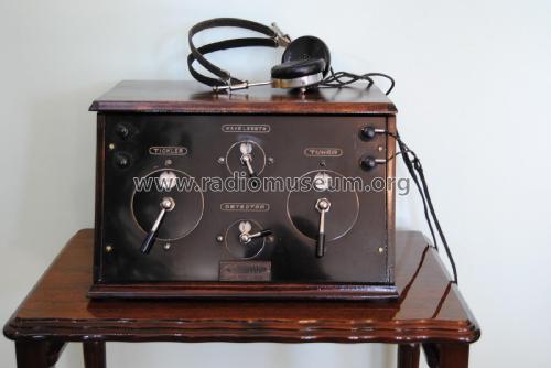 Midget M 10; Michigan Radio Corp. (ID = 2630548) Radio