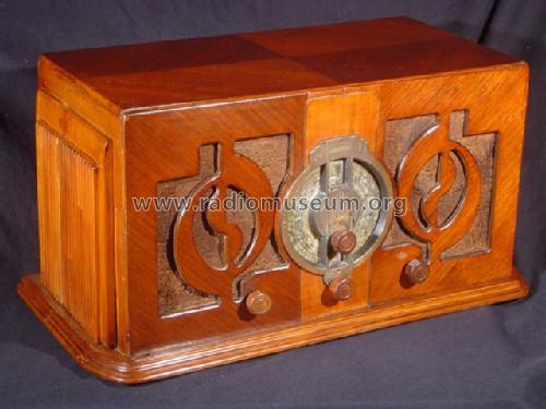 G-11 ; Midwest Radio Co., (ID = 926246) Radio