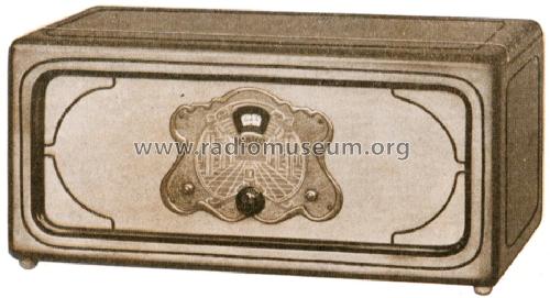 Model 890 Deluxe Table ; Midwest Radio Co., (ID = 1663301) Radio