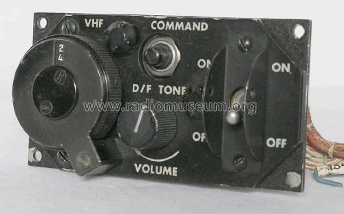 Control Panel for ARC-502 Aircraft Radio C-5037/ARC-502; MILITARY U.S. (ID = 1228841) Military