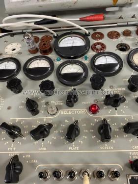 Test Set Electron Tube TV-2C/U; MILITARY U.S. (ID = 3139948) Equipment
