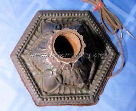 Horn Speaker with Wood Bell ; Miller Rubber Co.; (ID = 3157386) Altavoz-Au