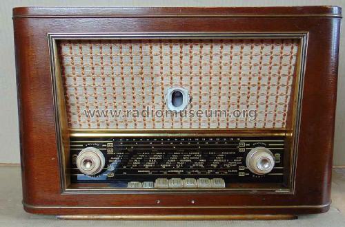 657; Minerva Radio; Paris (ID = 1784378) Radio