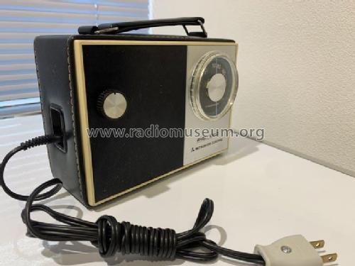 8 Transistor AC/DC Solid State AM Radio 8X-825; Mitsubishi Electric (ID = 3010360) Radio
