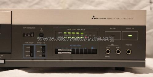 Stereo Cassette Deck DT-11; Mitsubishi Electric (ID = 2142493) R-Player
