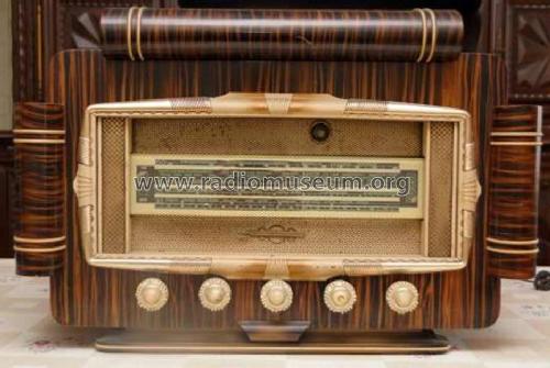 Inconnu - Unknown 7 Radio-Phono 7 lampes; Mondial, Société (ID = 1864570) Radio