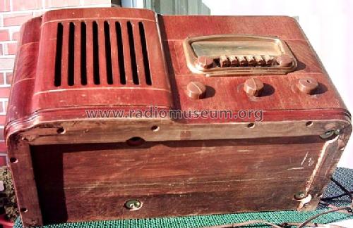 04WG803B Order= P462 B 803 ; Montgomery Ward & Co (ID = 123667) Radio