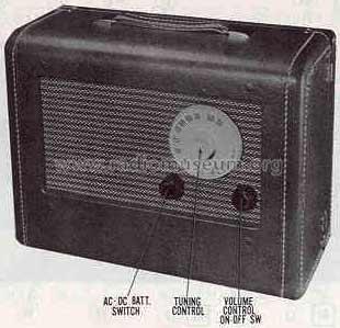 05GHM-1061A ; Montgomery Ward & Co (ID = 486913) Radio