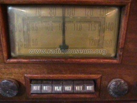 Airline 14BR-736A Order= P462 A 736 ; Montgomery Ward & Co (ID = 315222) Radio