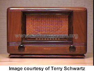 62-1804 ; Montgomery Ward & Co (ID = 55088) Radio