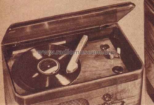 62-362 Order= P462 A 362 ; Montgomery Ward & Co (ID = 1876383) Radio