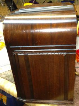 Airline 62-97 Order= 562 D 97; Montgomery Ward & Co (ID = 1489629) Radio