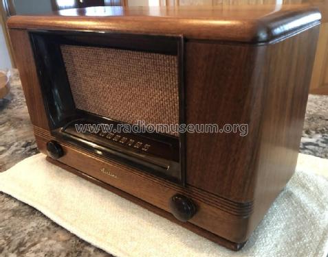 64WG-1804A ; Montgomery Ward & Co (ID = 2774749) Radio