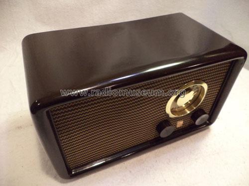 84HA-1527A ; Montgomery Ward & Co (ID = 1600828) Radio