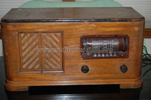 93BR-563A Order= P362 C 2563 ; Montgomery Ward & Co (ID = 2734383) Radio