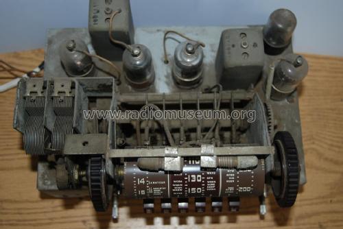 93BR-563A Order= P362 C 2563 ; Montgomery Ward & Co (ID = 2734388) Radio