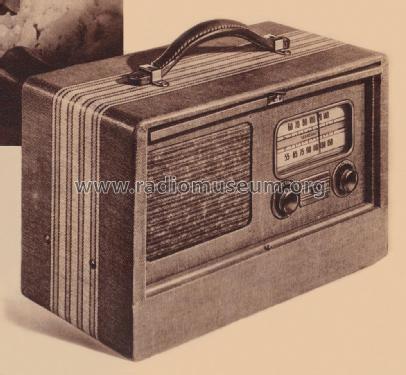 Airline 04WG-2569 Order= P362 B 2569 ; Montgomery Ward & Co (ID = 1946291) Radio